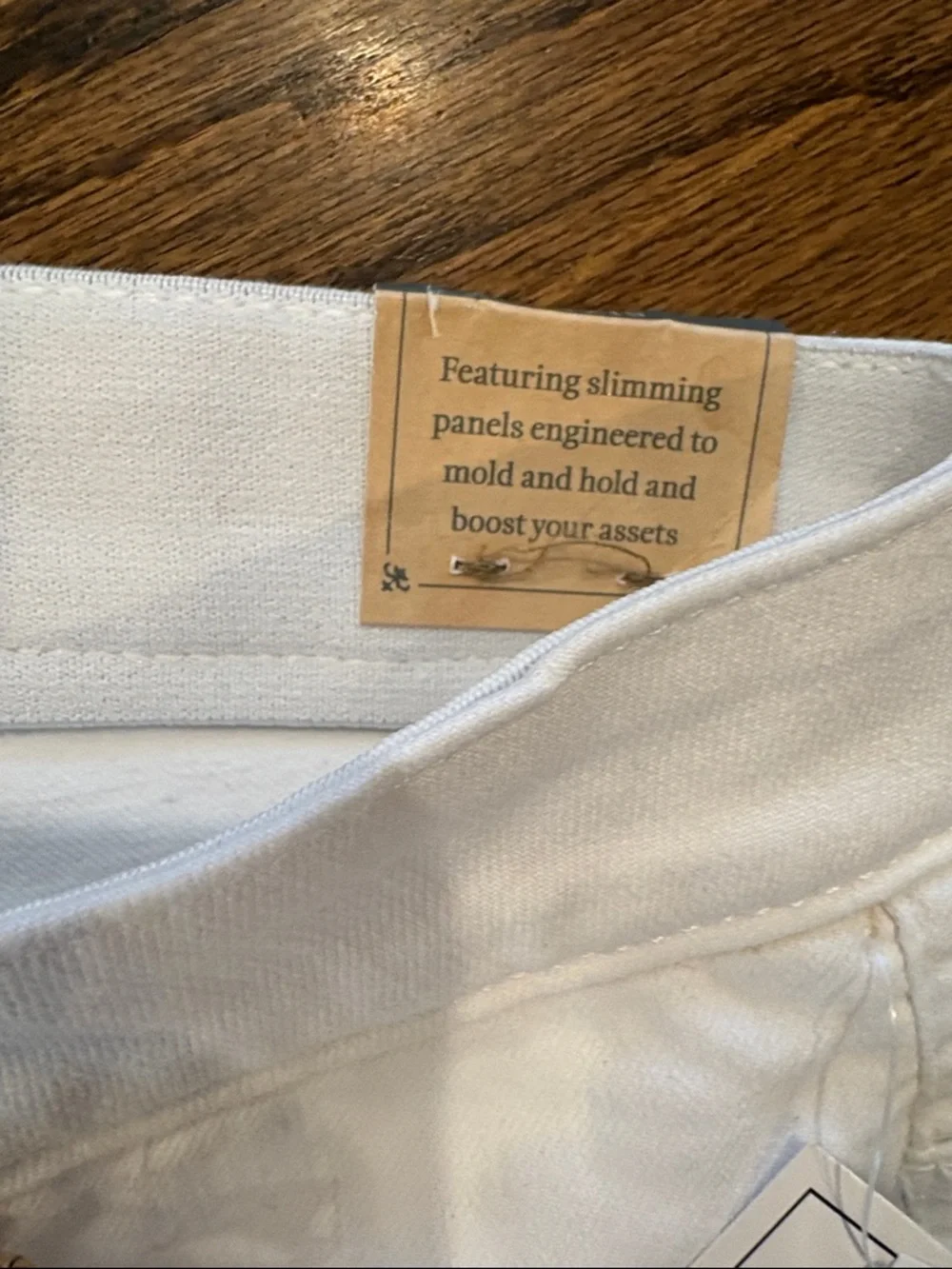 Democracy White Ankle Kick Flare Jeans with Ab technology size 6 - Picture 4 of 8